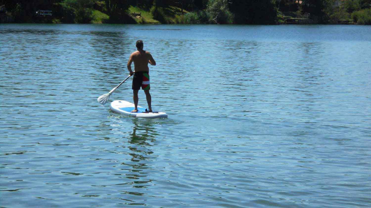 Le paddle surf et canoë du Water Park de Sames